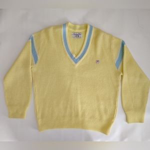 VINTAGE Catalina Knit Yellow Pullover Sweater V Neck, Size M. Preowned.